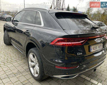 Черный Ауди Q8, объемом двигателя 3 л и пробегом 75 тыс. км за 57000 $, фото 3 на Automoto.ua