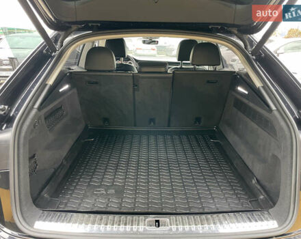 Черный Ауди Q8, объемом двигателя 3 л и пробегом 75 тыс. км за 57000 $, фото 6 на Automoto.ua