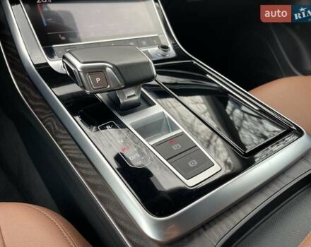 Ауди Q8 2020 в Киеве на Automoto.ua Черный Ауди Q8, объемом двигателя 2.97 л и пробегом 124 тыс. км за 54700 $, фото 26 на Automoto.ua