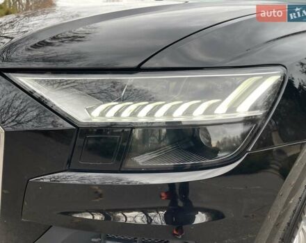 Ауди Q8 2020 в Киеве на Automoto.ua Черный Ауди Q8, объемом двигателя 2.97 л и пробегом 124 тыс. км за 54700 $, фото 16 на Automoto.ua