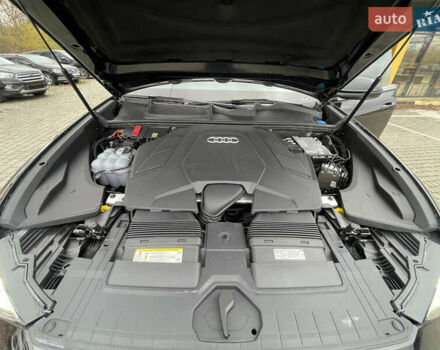 Черный Ауди Q8, объемом двигателя 3 л и пробегом 75 тыс. км за 57000 $, фото 15 на Automoto.ua