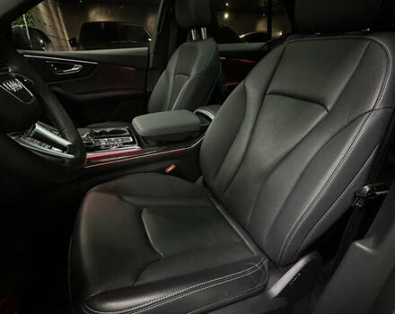 Чорний Ауді Q8, об'ємом двигуна 3 л та пробігом 35 тис. км за 65000 $, фото 12 на Automoto.ua