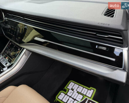 Ауді Q8 2021 у Києві на Automoto.ua Чорний Ауді Q8, об'ємом двигуна 2.97 л та пробігом 89 тис. км за 63990 $, фото 37 на Automoto.ua