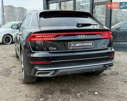 Чорний Ауді Q8, об'ємом двигуна 2.97 л та пробігом 60 тис. км за 70990 $, фото 7 на Automoto.ua