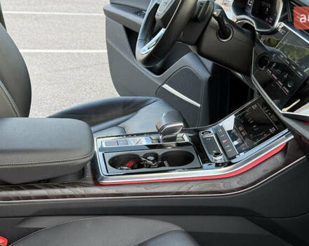 Черный Ауди Q8, объемом двигателя 3 л и пробегом 32 тыс. км за 66400 $, фото 17 на Automoto.ua