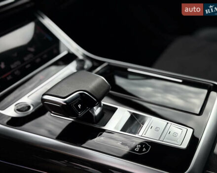 Черный Ауди Q8, объемом двигателя 2.97 л и пробегом 96 тыс. км за 65000 $, фото 24 на Automoto.ua