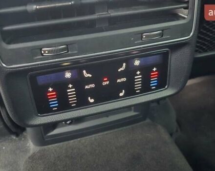 Черный Ауди Q8, объемом двигателя 2.97 л и пробегом 141 тыс. км за 67900 $, фото 18 на Automoto.ua