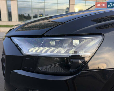 Черный Ауди Q8, объемом двигателя 2.97 л и пробегом 176 тыс. км за 69900 $, фото 12 на Automoto.ua