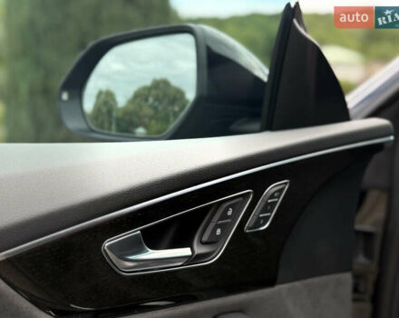 Черный Ауди Q8, объемом двигателя 2.97 л и пробегом 96 тыс. км за 65000 $, фото 20 на Automoto.ua