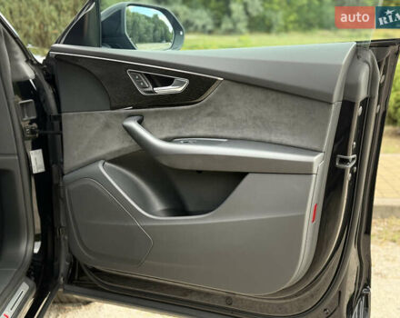 Черный Ауди Q8, объемом двигателя 2.97 л и пробегом 96 тыс. км за 65000 $, фото 33 на Automoto.ua