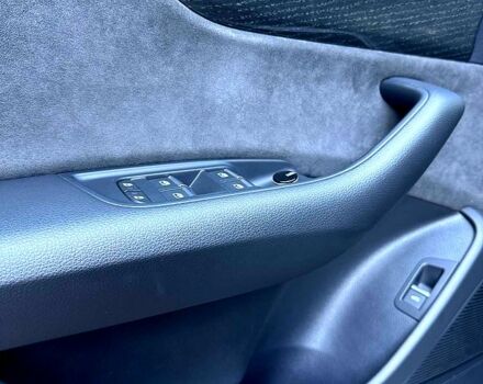 Черный Ауди Q8, объемом двигателя 4 л и пробегом 103 тыс. км за 78399 $, фото 3 на Automoto.ua