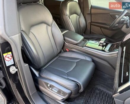 Черный Ауди Q8, объемом двигателя 2.97 л и пробегом 161 тыс. км за 58300 $, фото 30 на Automoto.ua