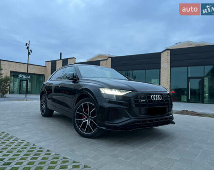 Черный Ауди Q8, объемом двигателя 3 л и пробегом 35 тыс. км за 58499 $, фото 1 на Automoto.ua
