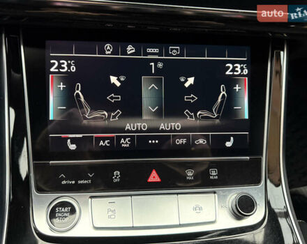 Черный Ауди Q8, объемом двигателя 3 л и пробегом 132 тыс. км за 56500 $, фото 58 на Automoto.ua