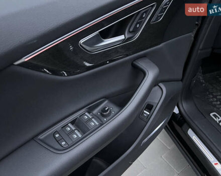 Черный Ауди Q8, объемом двигателя 3 л и пробегом 35 тыс. км за 58499 $, фото 34 на Automoto.ua