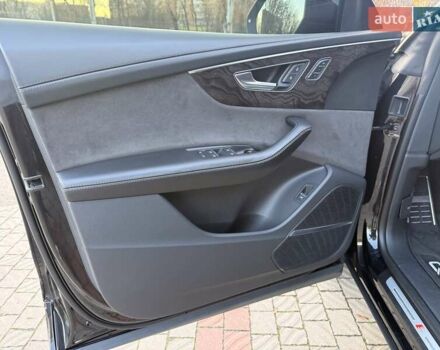 Черный Ауди Q8, объемом двигателя 2.97 л и пробегом 161 тыс. км за 58300 $, фото 20 на Automoto.ua