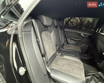 Черный Ауди Q8, объемом двигателя 3 л и пробегом 132 тыс. км за 56500 $, фото 52 на Automoto.ua
