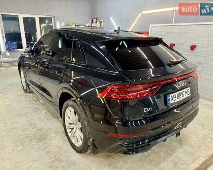 Чорний Ауді Q8, об'ємом двигуна 3 л та пробігом 56 тис. км за 68000 $, фото 3 на Automoto.ua