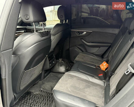 Черный Ауди Q8, объемом двигателя 3 л и пробегом 132 тыс. км за 56500 $, фото 35 на Automoto.ua