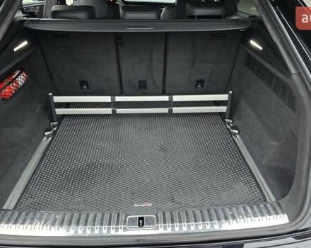 Черный Ауди Q8, объемом двигателя 2.97 л и пробегом 141 тыс. км за 67900 $, фото 25 на Automoto.ua