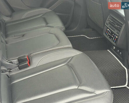 Чорний Ауді Q8, об'ємом двигуна 3 л та пробігом 36 тис. км за 55800 $, фото 28 на Automoto.ua