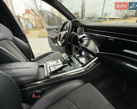 Черный Ауди Q8, объемом двигателя 3 л и пробегом 132 тыс. км за 56500 $, фото 44 на Automoto.ua