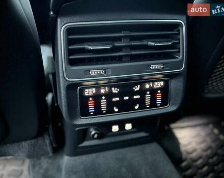 Черный Ауди Q8, объемом двигателя 3 л и пробегом 35 тыс. км за 58499 $, фото 32 на Automoto.ua