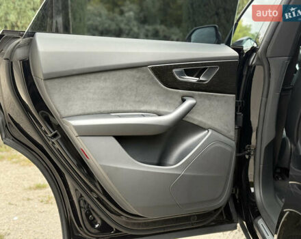 Черный Ауди Q8, объемом двигателя 2.97 л и пробегом 96 тыс. км за 65000 $, фото 27 на Automoto.ua