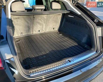 Черный Ауди Q8, объемом двигателя 3 л и пробегом 30 тыс. км за 65800 $, фото 18 на Automoto.ua