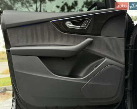 Черный Ауди Q8, объемом двигателя 2.97 л и пробегом 38 тыс. км за 87900 $, фото 24 на Automoto.ua