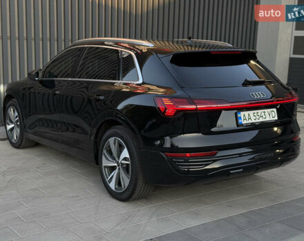 Черный Ауди Q8, объемом двигателя 0 л и пробегом 27 тыс. км за 54000 $, фото 4 на Automoto.ua