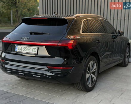 Чорний Ауді Q8, об'ємом двигуна 0 л та пробігом 29 тис. км за 52500 $, фото 4 на Automoto.ua