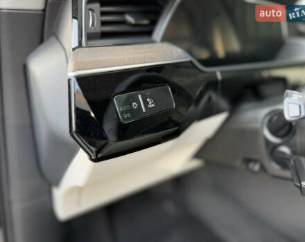 Чорний Ауді Q8, об'ємом двигуна 0 л та пробігом 29 тис. км за 52500 $, фото 19 на Automoto.ua