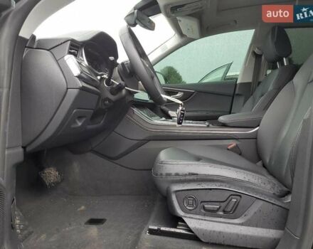 Черный Ауди Q8, объемом двигателя 3 л и пробегом 71 тыс. км за 55855 $, фото 7 на Automoto.ua