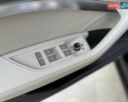 Черный Ауди Q8, объемом двигателя 0 л и пробегом 27 тыс. км за 54000 $, фото 25 на Automoto.ua