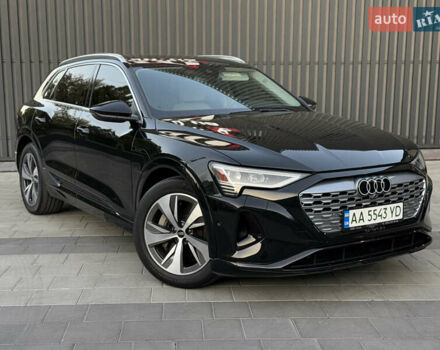 Чорний Ауді Q8, об'ємом двигуна 0 л та пробігом 29 тис. км за 52500 $, фото 2 на Automoto.ua
