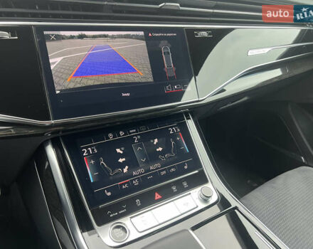 Черный Ауди Q8, объемом двигателя 2.97 л и пробегом 52 тыс. км за 77700 $, фото 23 на Automoto.ua