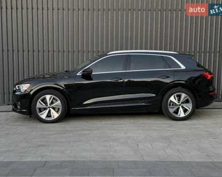 Чорний Ауді Q8, об'ємом двигуна 0 л та пробігом 29 тис. км за 52500 $, фото 6 на Automoto.ua