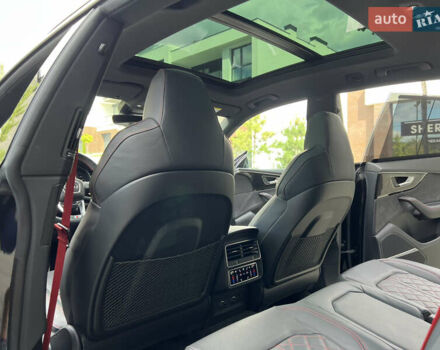 Чорний Ауді Q8, об'ємом двигуна 2.97 л та пробігом 14 тис. км за 112000 $, фото 34 на Automoto.ua