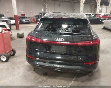 Черный Ауди Q8, объемом двигателя 0 л и пробегом 7 тыс. км за 40000 $, фото 4 на Automoto.ua