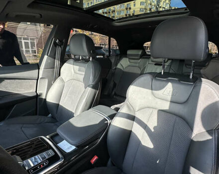 Чорний Ауді Q8, об'ємом двигуна 2.97 л та пробігом 10 тис. км за 93500 $, фото 14 на Automoto.ua