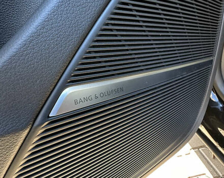 Чорний Ауді Q8, об'ємом двигуна 2.97 л та пробігом 10 тис. км за 93500 $, фото 12 на Automoto.ua