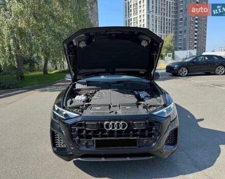 Черный Ауди Q8, объемом двигателя 3 л и пробегом 1 тыс. км за 105900 $, фото 3 на Automoto.ua