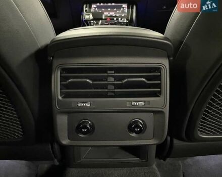 Черный Ауди Q8, объемом двигателя 2.97 л и пробегом 1 тыс. км за 112700 $, фото 36 на Automoto.ua