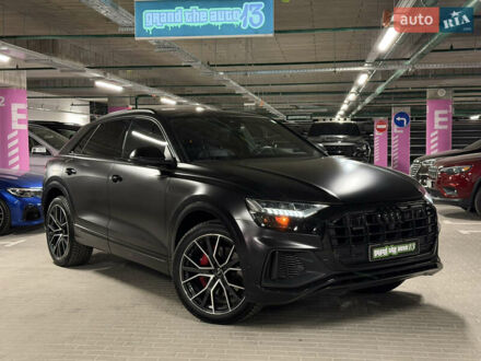 Черный Ауди Q8, объемом двигателя 3 л и пробегом 70 тыс. км за 59000 $, фото 1 на Automoto.ua