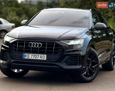 Чорний Ауді Q8, об'ємом двигуна 3 л та пробігом 62 тис. км за 68000 $, фото 1 на Automoto.ua