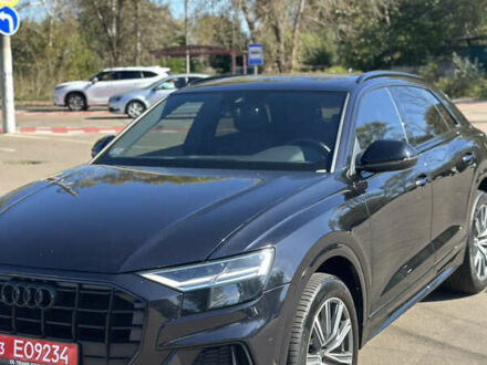 Черный Ауди Q8, объемом двигателя 3 л и пробегом 70 тыс. км за 46999 $, фото 1 на Automoto.ua