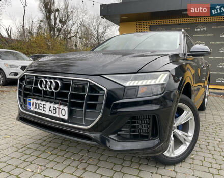 Черный Ауди Q8, объемом двигателя 3 л и пробегом 75 тыс. км за 57000 $, фото 1 на Automoto.ua