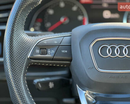 Красный Ауди Q8, объемом двигателя 2.97 л и пробегом 61 тыс. км за 60999 $, фото 12 на Automoto.ua