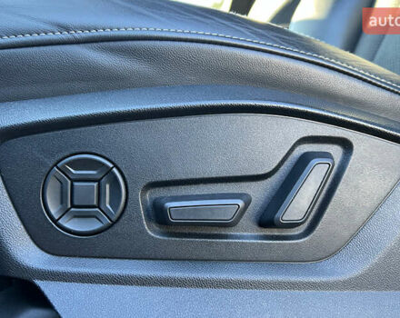 Красный Ауди Q8, объемом двигателя 2.97 л и пробегом 61 тыс. км за 60999 $, фото 19 на Automoto.ua